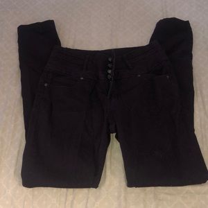 NWOT Wine Colored Silver Crush Jeans